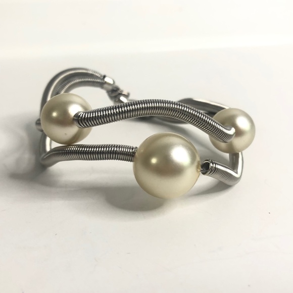 Sandrine Giraud Jewelry - Sandrine Giraud Silver Coiled Pearl Gem Bracelet